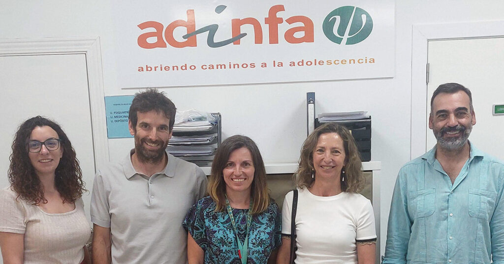 Visita de Autismo Sevilla a Adinfa